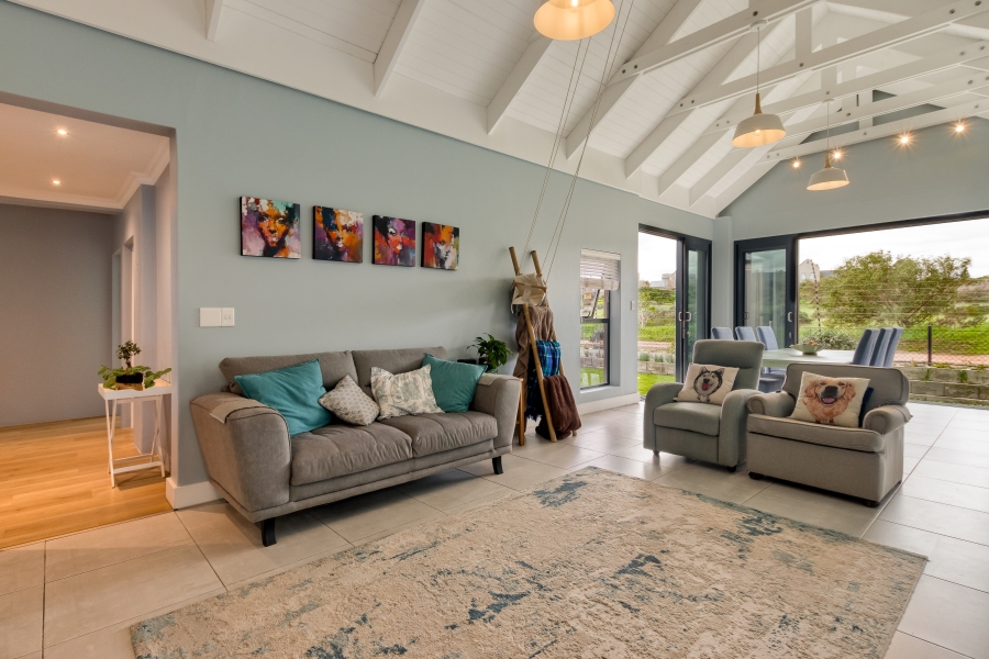 To Let 4 Bedroom Property for Rent in Aan de Wijnlanden Western Cape